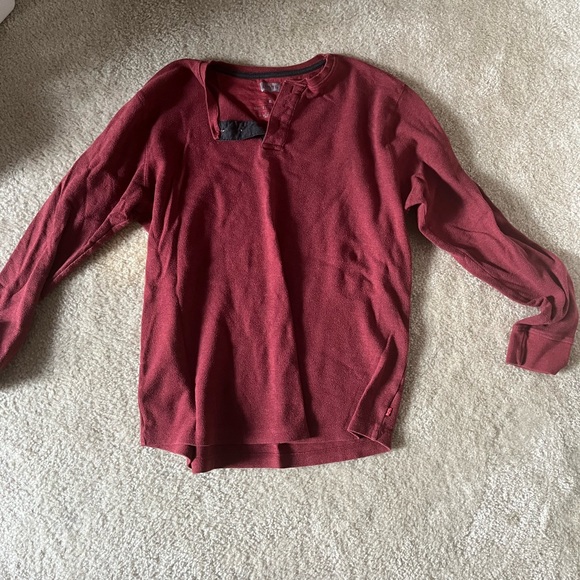 Levi’s Shirt - Picture 1 of 2
